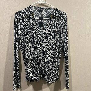Black and White Graphic Fitted Long Sleeve Blouse